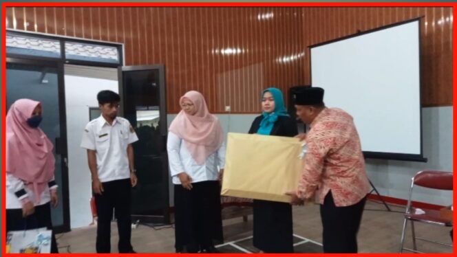 
					Drama Pilu Warnai Serah Terima Jabatan Kades Ngadipiro