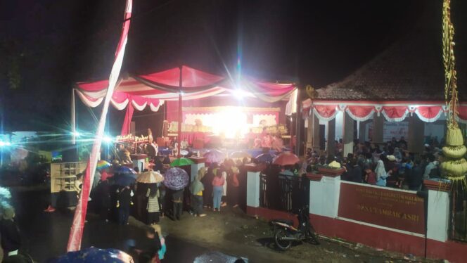
					Wayang Kulit: Perekat Kerukunan Warga di Bersih Desa Tambakasri