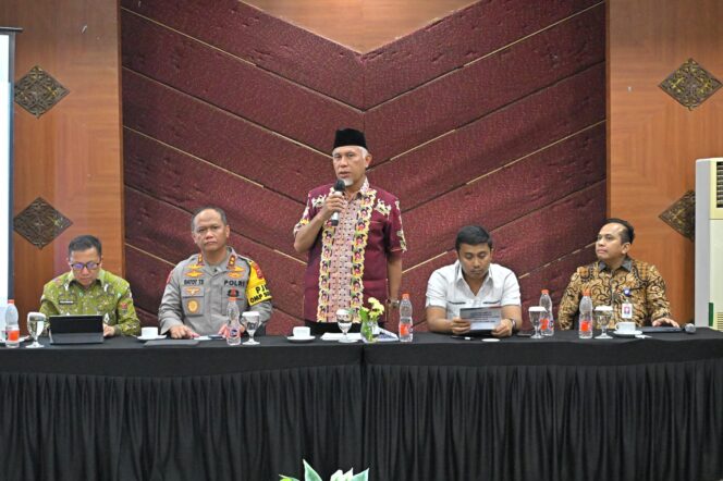 
					Mahyeldi Ajak Kepala Daerah Terpilih Sumbar Sinkronkan Program Pusat