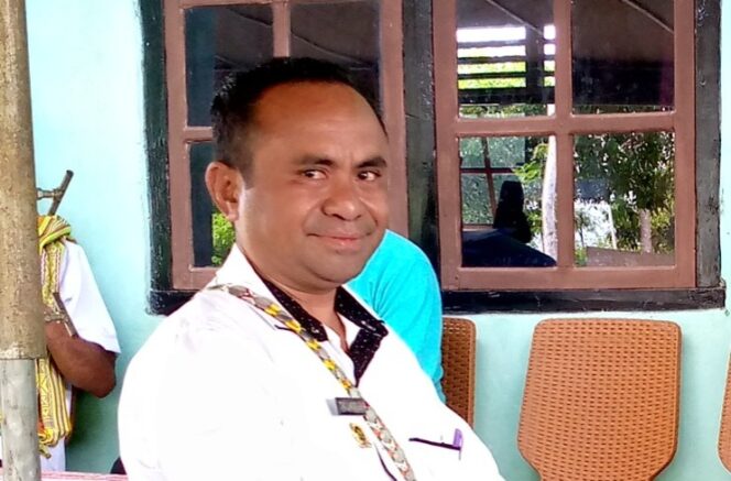 
					<em>Kepala Desa Nonbila, Charles Lakapu, S.Fil</em>