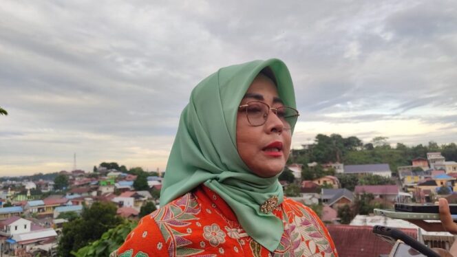 
					<em>Kadispar Kaltim, Ririn Sari Dewi</em>