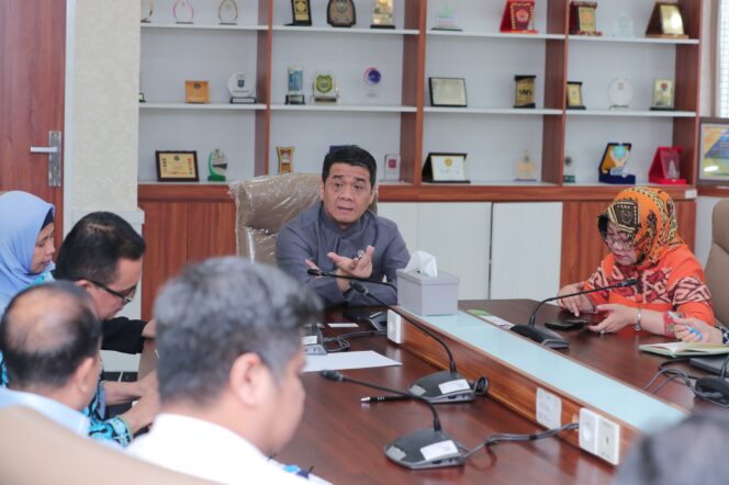 
					Wamendes PDT Apresiasi Program Desa Inovasi BRIN: Visioner dan Detail