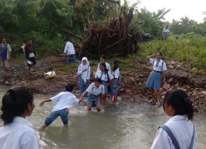 
					Surat Siswa Golo Sepang Sentuh Hati Gubernur NTT