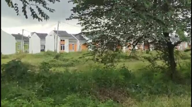 
					Kades Dipenjara, Tanah Desa Jadi Milik Pengembang? Gubernur Didorong Bertindak!