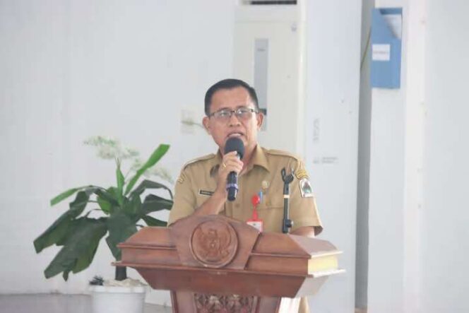 
					<em>Kepala Dinas Pemberdayaan Masyarakat Desa (PMD) Nias Utara, A'aro'o Zalukhu</em>