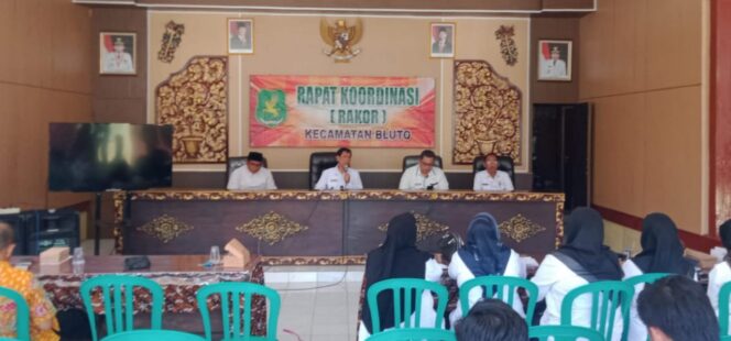 
					Warga dan perangkat desa antusias mengikuti Rapat Koordinasi pembentukan Koperasi Desa Merah Putih di Kecamatan Bluto