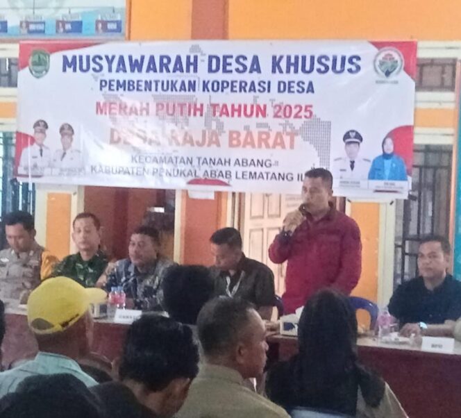 
					Polsek Tanah Abang Hadiri Pembentukan Koperasi Desa Merah Putih Raja Barat