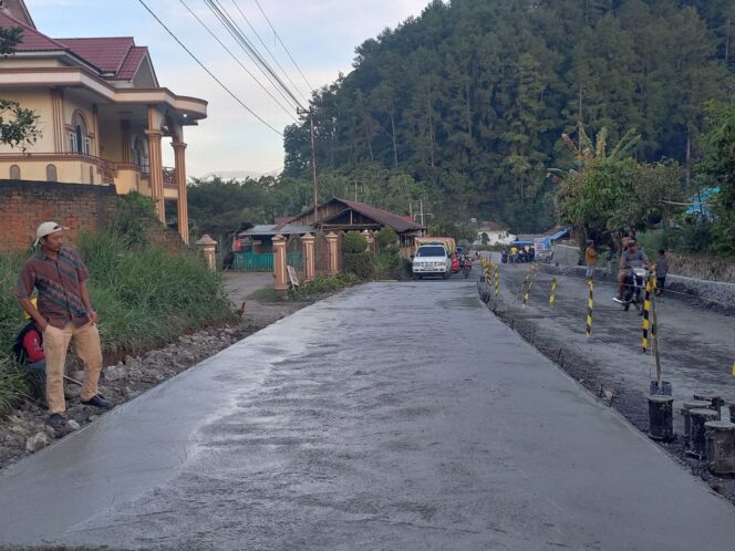 
					Akhirnya Mulus! Jalan “Seribu Lubang” Sumbar Diperbaiki