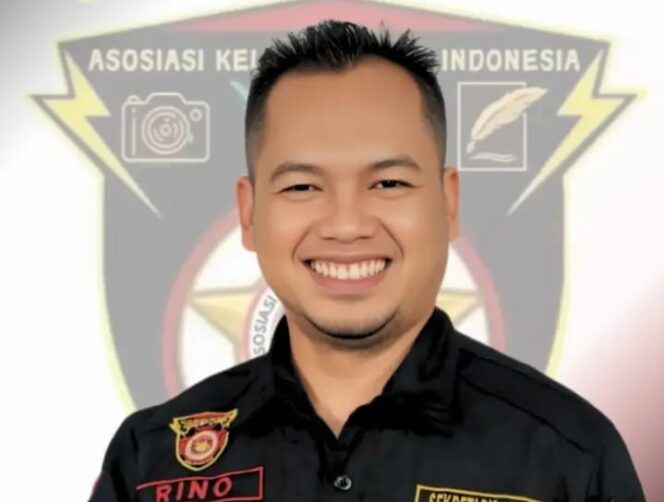 
					Ketua Umum Akpersi Pusat, Rino Triyono, saat memberikan keterangan terkait langkah hukum yang akan ditempuh organisasi menyusul dugaan pencemaran nama baik.