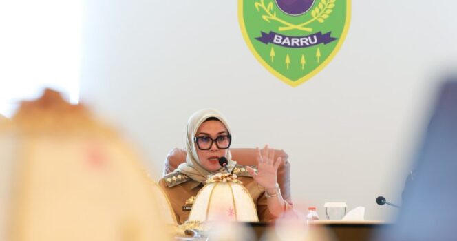 
					Bupati Barru, Andi Ina Kartika Sari, memberikan arahan penting dalam Rapat Koordinasi MCSP untuk memperkuat pencegahan korupsi di tingkat desa dan kabupaten.
