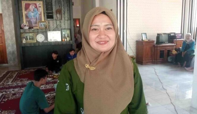 
					Kades Plantungan,, Endang Susana