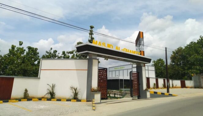 
					Masjid Al Ghaniyy: Magnet Gotong Royong dan Kurban Desa