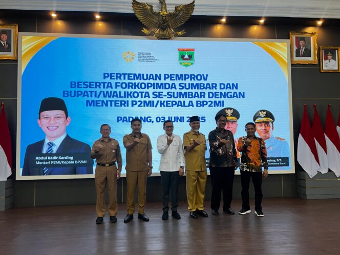 
					Pekerja Migran Sumbar: Peluang Emas di Kancah Global