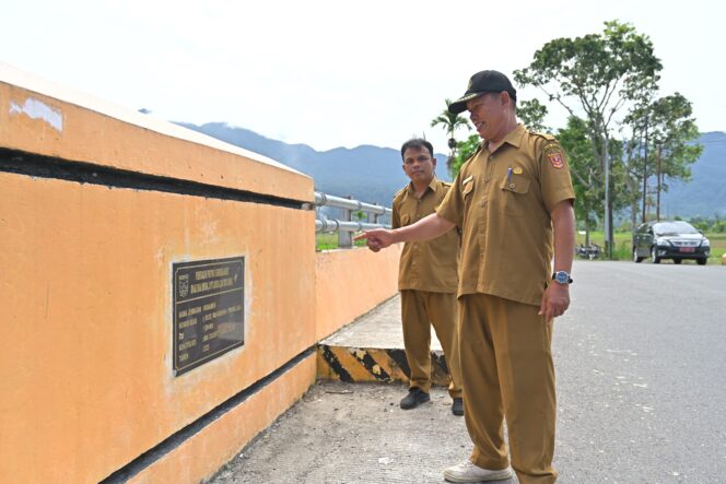 
					Jembatan Kurambik Agam: Penopang Ekonomi dan Wisata
