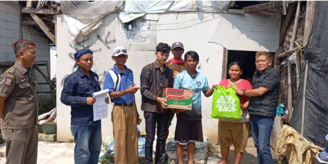 
					Peduli Warga, Bantuan Sembako Mengalir di Pebayuran