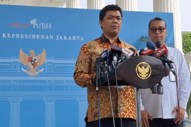 
					Wakil Menteri Sekretaris Negara Juri Ardiantoro memberikan keterangannya di Istana Kepresidenan, Jakarta, pada Kamis, 5 Juni 2025 Foto: BPMI Setpres/Muchlis Jr