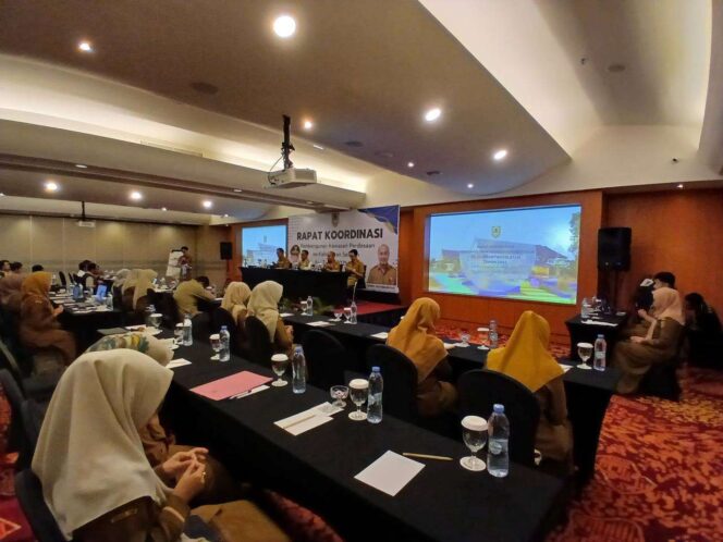 
					Rapat Koordinasi (Rakor) Pembangunan Kawasan Perdesaan se-Kalimantan Selatan Tahun 2025 , di Banjarmasin. (Foto:McKalsel).