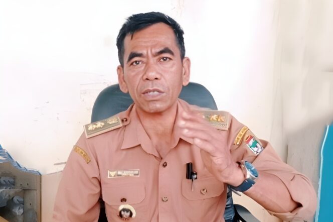 
					Kepala Desa Tanambuah, Kecamatan Sampaga, Kabupaten Mamuju, H. Muh. Nasrullah