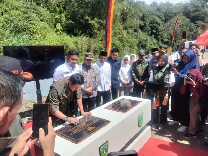 
					Padang Panjang Bangkit: Infrastruktur Pulih, Warga Tersenyum!