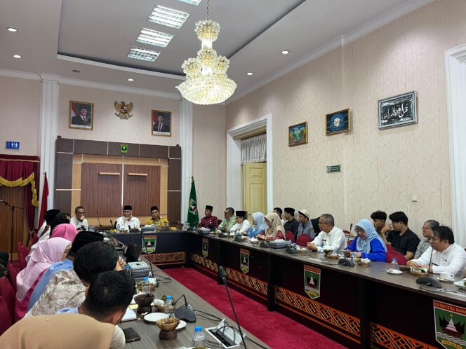 
					Sumbar Apresiasi OPD: Pelayanan Publik Bukan Sekadar Angka!