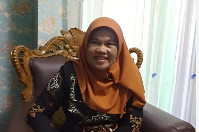 
					Kepala Dinas Koperasi dan UKM Kabupaten Blitar, Sri Wahyuni