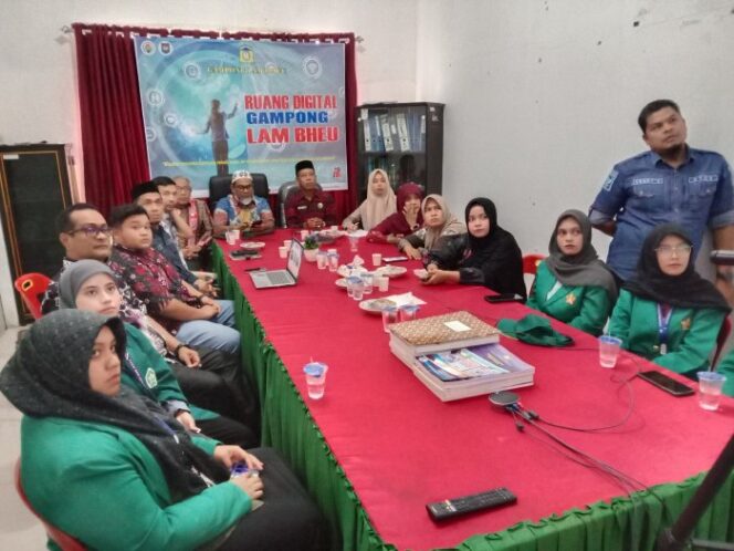 
					Suasana penilaian Lomba Desa Digital Tahun 2025 melalui Zoom Meeting dari Ruang Operator Digital Kantor Geuchiek Lam Bheu, Kecamatan Darul Imarah Aceh Besar, Kamis, (10/07/2025). FOTO/MC ACEH BESAR