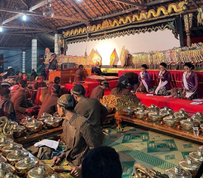 
					Wayang Kulit Meriahkan Bersih Desa Beji Klaten, KKN UNNES Terlibat