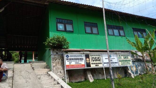 
					SMK di Banyumas Terancam Longsor, Pemerintah Diam