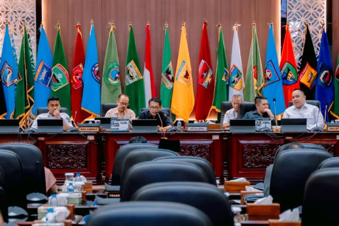 
					DPRD Sumbar Resmi Tutup Masa Sidang 2024/2025