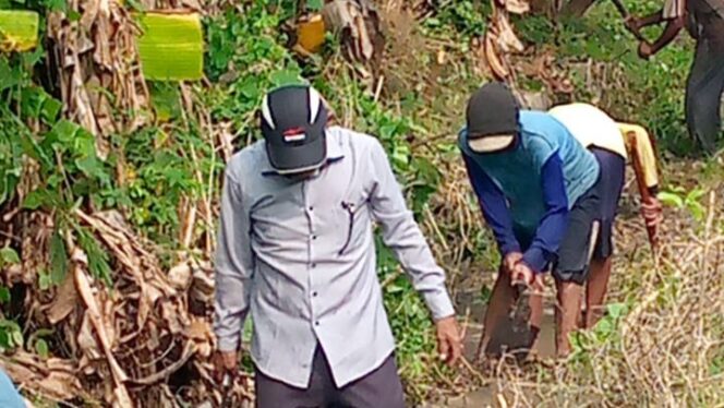 
					Kerja Bakti di Karangharja, Petani Bekasi Siap Sambut Musim Tanam
