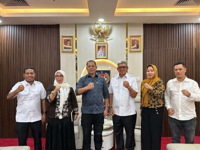 
					Bupati Malra Lobi Kemendagri, Perjuangkan Status Desa Definitif