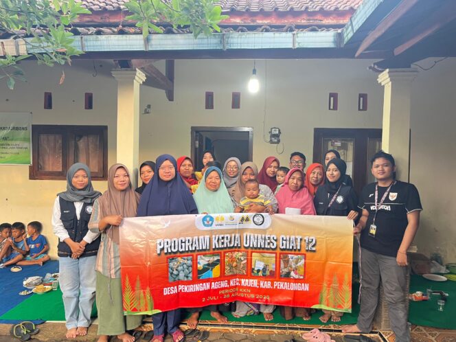 
					Dapur Desa Jadi Benteng Ketahanan Pangan Lewat Tangan Ibu