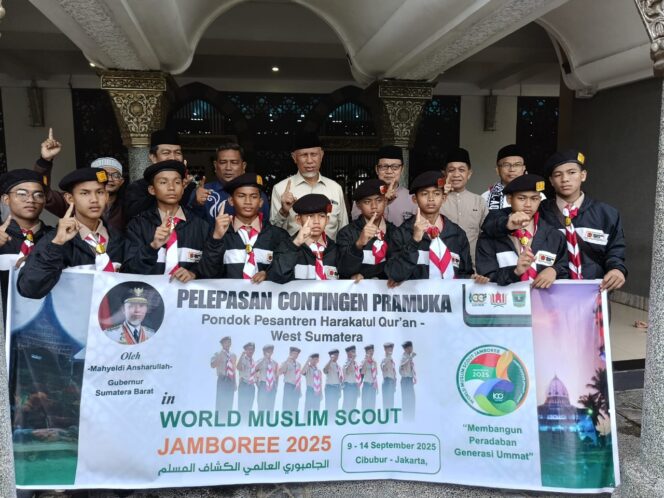 
					Pramuka Sumbar ke Jambore Dunia: Bawa Budaya Minang ke Mata Dunia