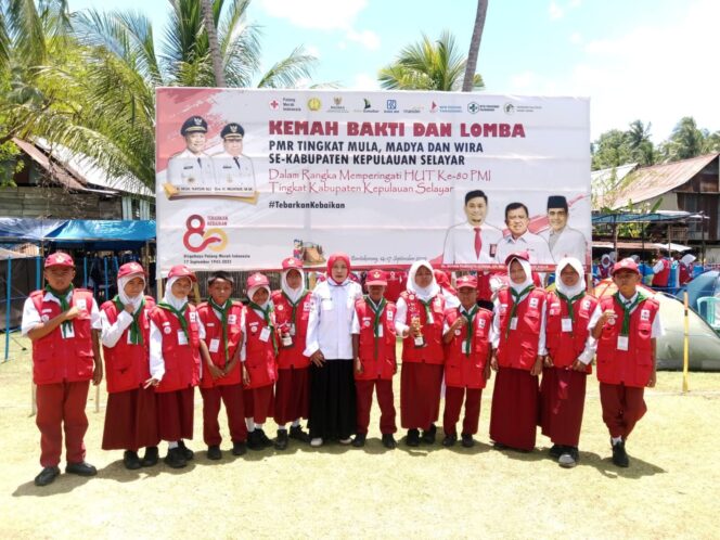 
					Perdana di Lomba PMR, Siswa SDI Bonerate Langsung Sabet Gelar Juara
