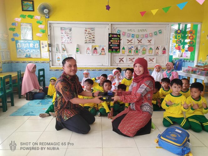 
					Gerakan Beramal Baik Salurkan Bantuan dan Rehab Sekolah
