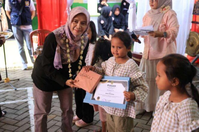 
					Festival Tangkil Angkat Budaya dan Ekonomi Kreatif Perempuan Desa