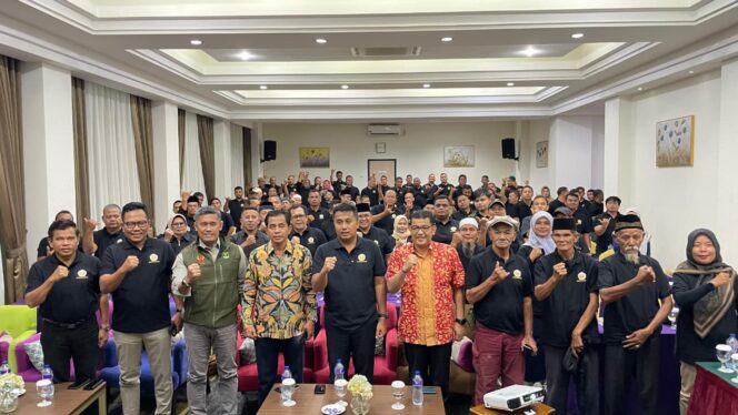
					IPSI Sumbar Wajibkan Silat Masuk Sekolah demi Lestarikan Budaya