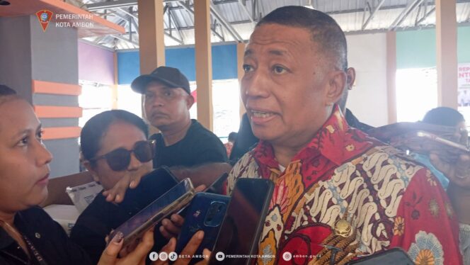 
					Pj. Sekretaris Kota (Sekkot) Ambon, Robby Sapulette