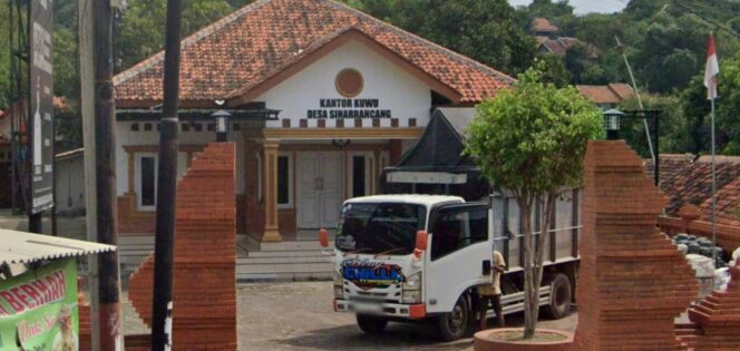 
					Satu Desa Cirebon Rawan Pangan, Ratusan KK Dapat Bantuan