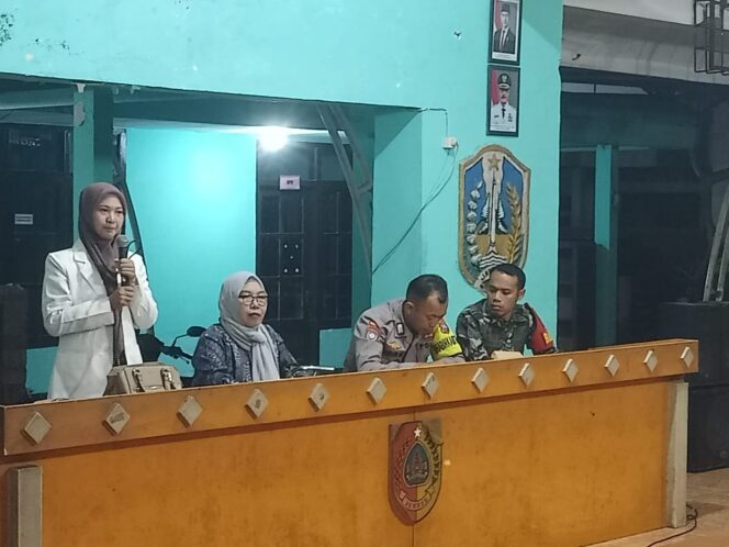 
					Warga Ajung Jember Antusias Ikuti Sosialisasi Kesehatan Holistik