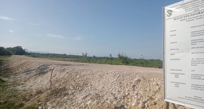 
					Kondisi struktur timbunan pekerjaan tanggul Oanmane setelah PPK lakukan PHO, (Dok, Fabi)