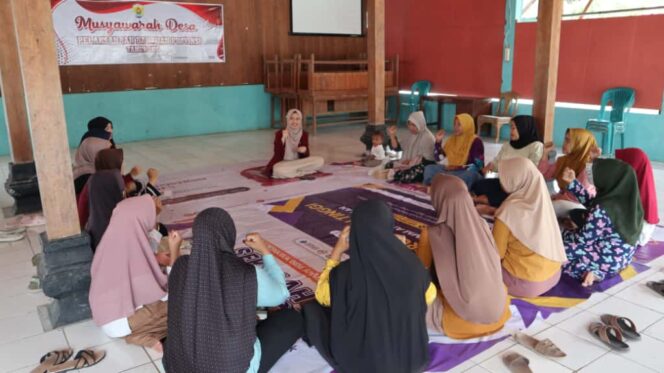 
					Perempuan Desa Grobogan Kuasai Digital Marketing dan Henna Art
