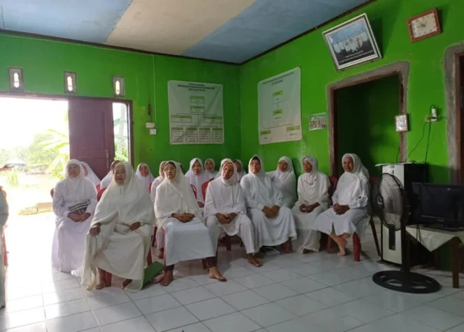 
					Sekolah Lansia, Lansia Tangguh, Pendidikan Nonformal, Desa Sungai Lebung, Pemberdayaan Lansia, Pendidikan Sepanjang Hayat, Kurikulum 7 Dimensi