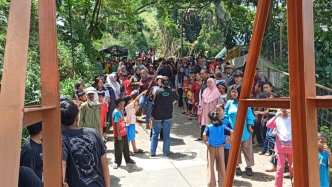 
					Desa Terpadat Puncak: Warga Kopo Minta Pemekaran Wilayah