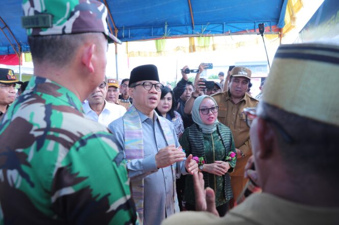 
					Mendes PDT Resmikan Kopdes Merah Putih di Maros