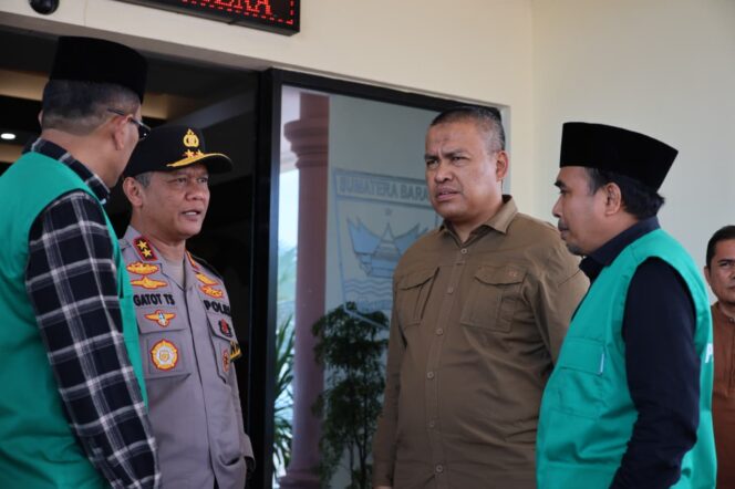 
					24 Jenazah Korban Bencana Sumbar Dimakamkan Massal Hari Ini