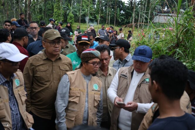 
					Menteri ATR/BPN Salurkan Bantuan Bencana di Agam Sumbar