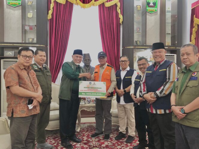 
					Kepri Salurkan Bantuan Rp1,1 Miliar untuk Korban Bencana Sumbar