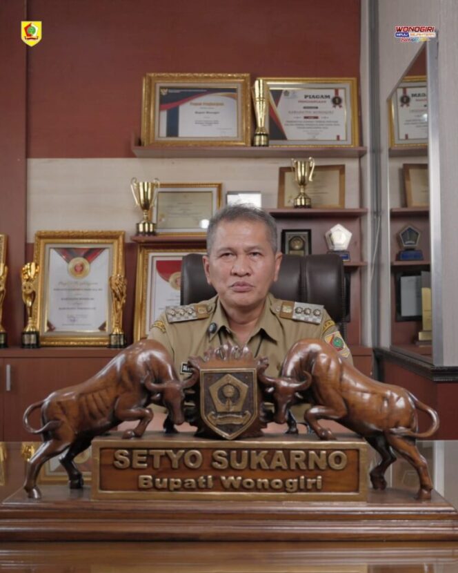
					Bupati Wonogiri Setyo Soekarno mengajak seluruh masyarakat Kabupaten Wonogiri untuk menyambut pergantian Tahun Baru 2026