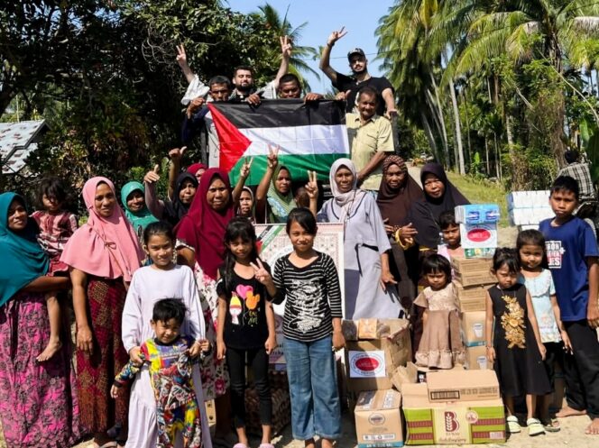 
					Mahasiswa Palestina Balas Budi, Bantu Korban Banjir Aceh